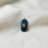 charms b